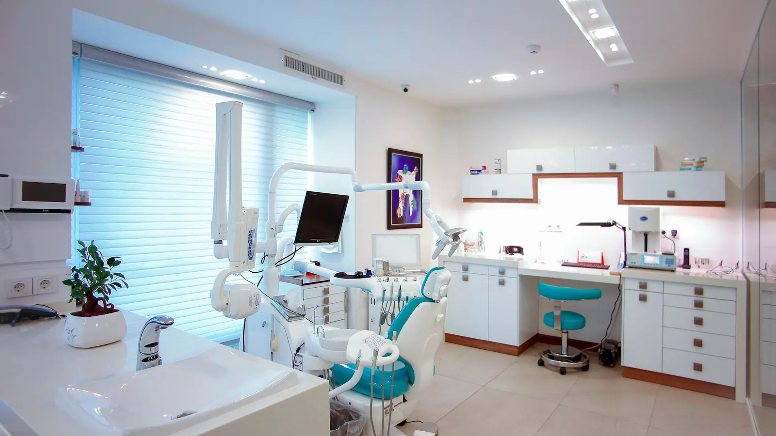 Světlá čekárna soukromé kliniky